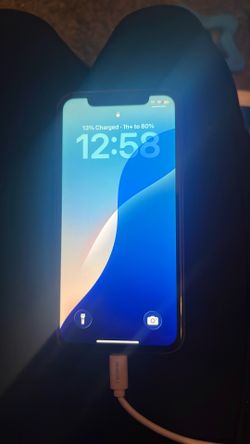iPhone 11,color is black