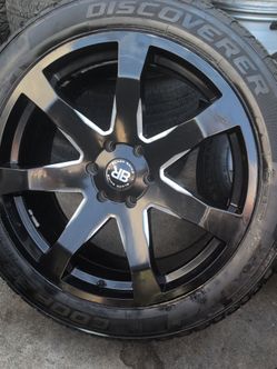 22inch black wheels w cooper tires in good condition wheels w minor curb scrapes fits Escalade Chevy GMC Toyota all 6on 5.5bolt pattern beautif