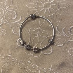 Pandora Bracelet And4 Charms 