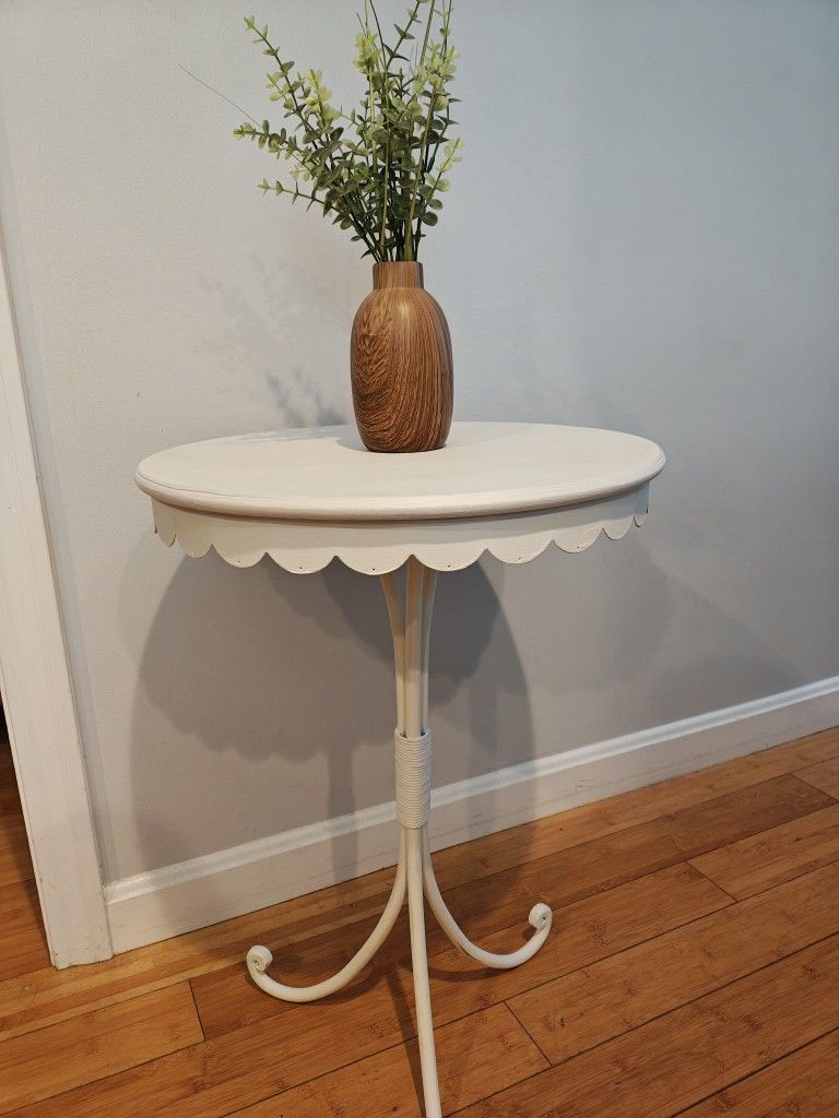 Vintage French Country Shabby Chic White Metal Round Table