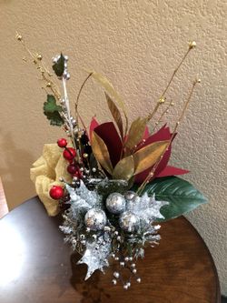 Christmas Party Centerpieces (Made to order) your choice of color/motiff/materials