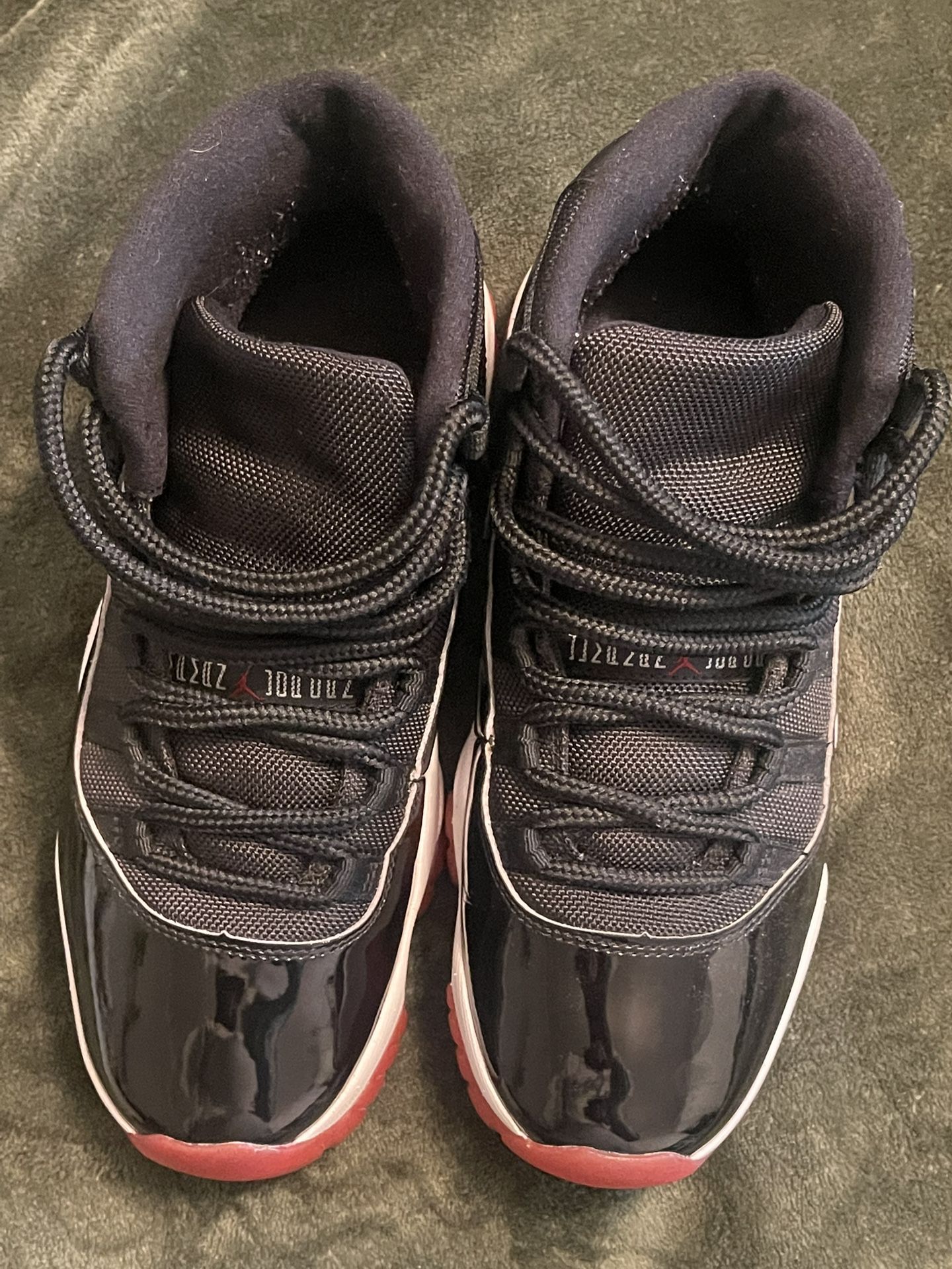 Air Jordan 11 Bred