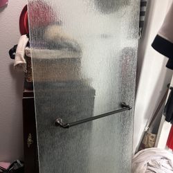 Single Glass Shower Door