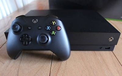 Xbox One X  with wired Controller