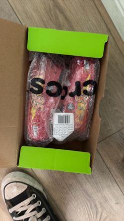 Brand new light McQueen crocs c10