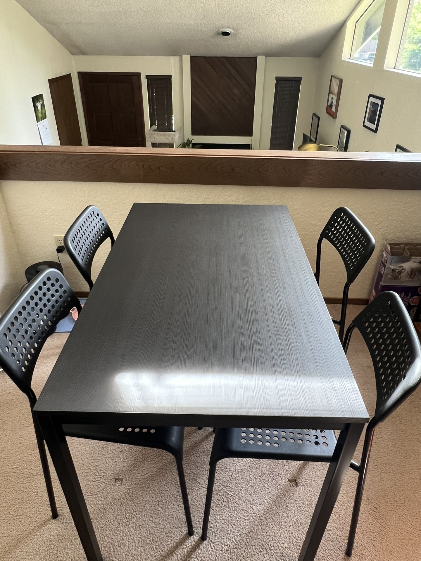 Sandsberg Dining Table w/ Chairs
