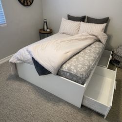 Full bed  w/ Mattress 