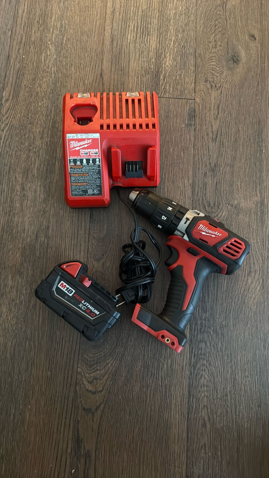 Milwaukee M18 Hammer Drill Set