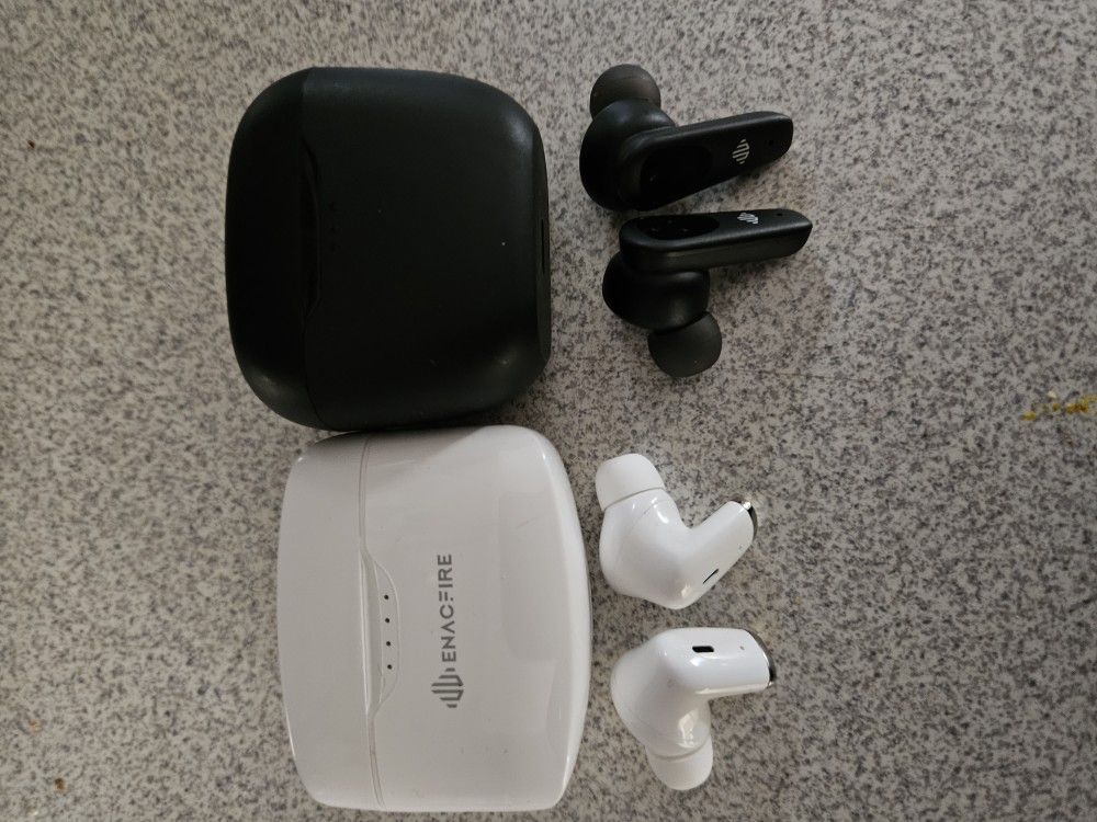 Off Brand Earbuds 30 Together 15 Each