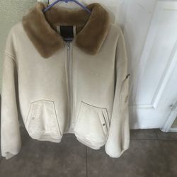 Chamarra San JOHN Casi Nueva $40 Obo 