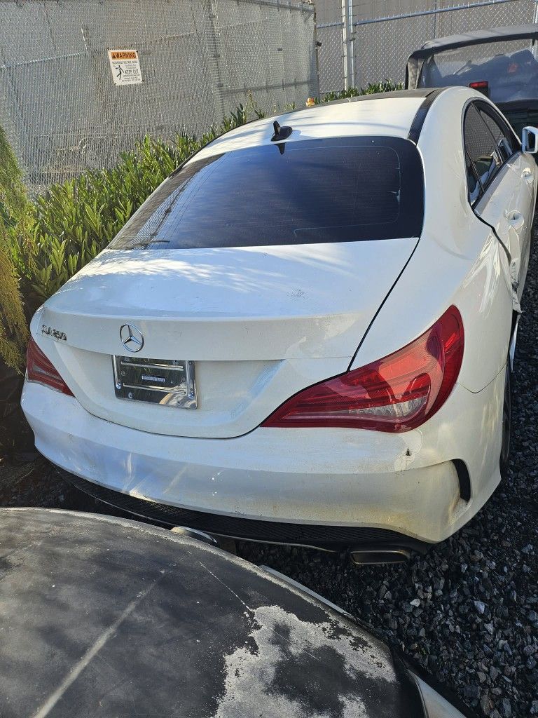 2015 MERCEDES BENZ CLA 250 FOR PARTS 