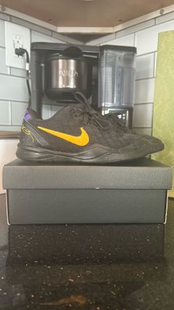 Kobe Nike kids shoes VIII (PS) size 1Y
