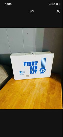 Vintage American White Cross Metal First Aid #K25