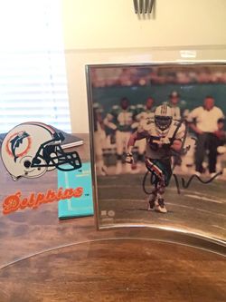 Sign Zach Thomas Picture