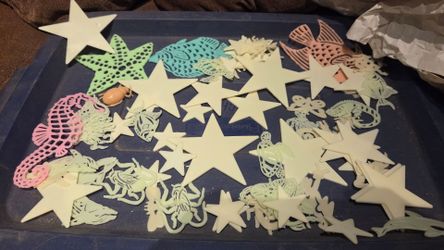 Glow in the dark stars large and small sea creatures and bugs
