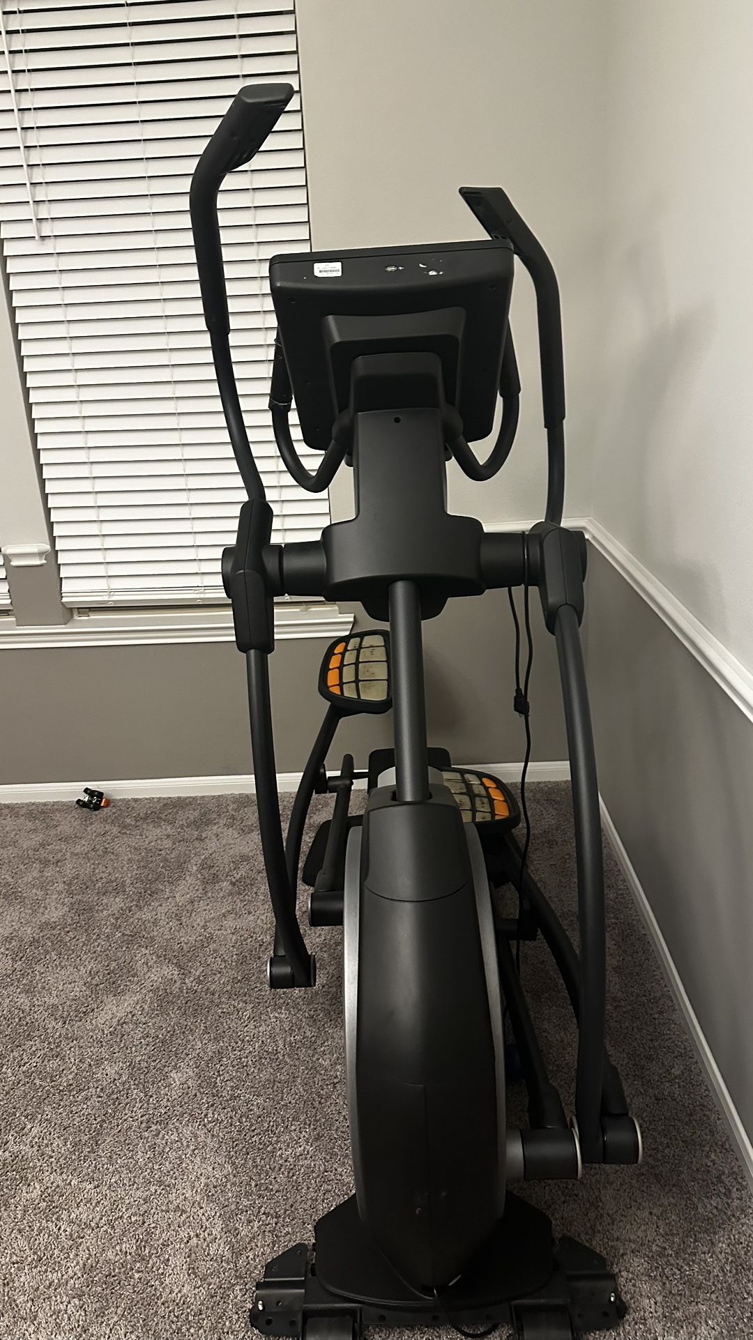 NordicTrack Elite 14.7 Elliptical