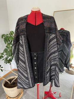Anthropologie Knit poncho W Shimmer Detail