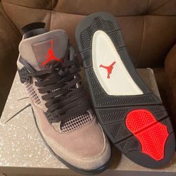 Jordan 4s Taupe Haze Size 10.5