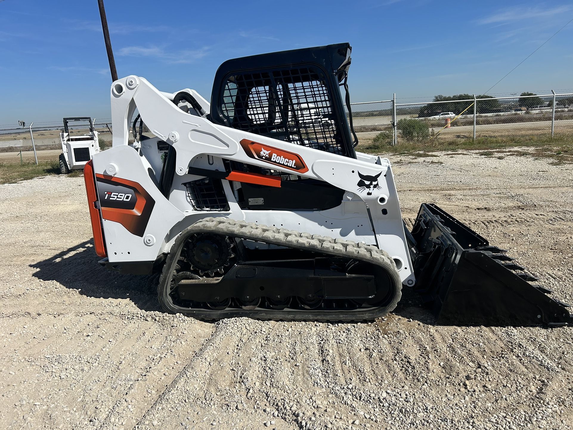 Bobcat Skid Steer T590