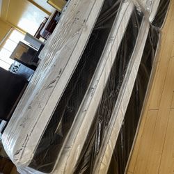 Twin Size Pillow Top Mattress 