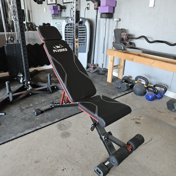 Adjustable Weight Bench