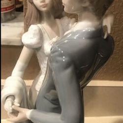 Lladro I Love You Truly Figurine