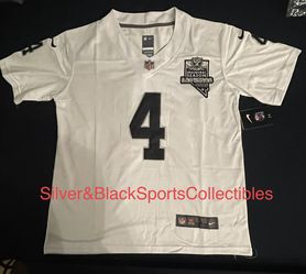 Las Vegas Raiders jersey WOMEN'S Derek Carr #4 Salute to Service SIZE  Medium for Sale in Rialto, CA - OfferUp