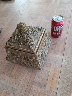 Ornate Gold Resin Decorative Box with Lid 7x7