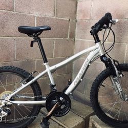 Marin Hidden Canyon  Mt. bike 20” 