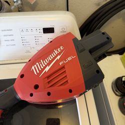 Milwaukee weed eater  M18