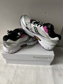 Saucony Reid, Millennium Woman Sneaker Size 6 1/2 ##5467