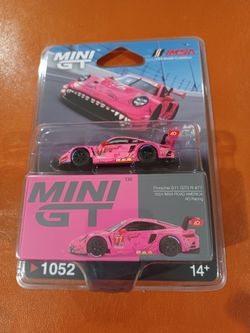Mini GT #1052 Porsche 911 GT3 R Roxy AO Racing