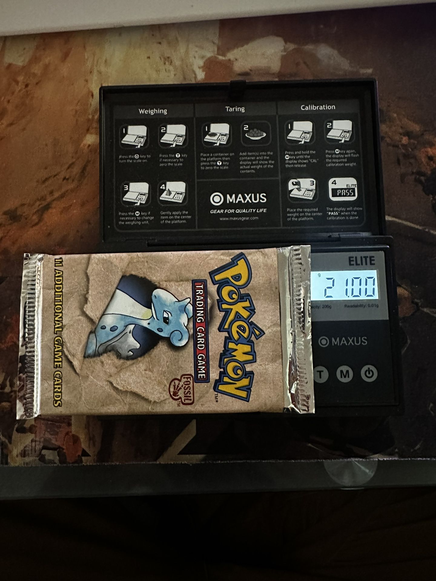 Pokemon vintage Fossil Booster Pack SEALED 21g