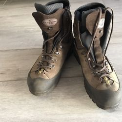 Hunting Boots  13 Wide