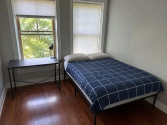 Queen bed / bed stand and table for sale