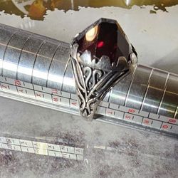 Pyramid Shape Garnet Ring 925 STERLING SILVER 