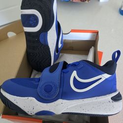 Nike Team Hustle D11