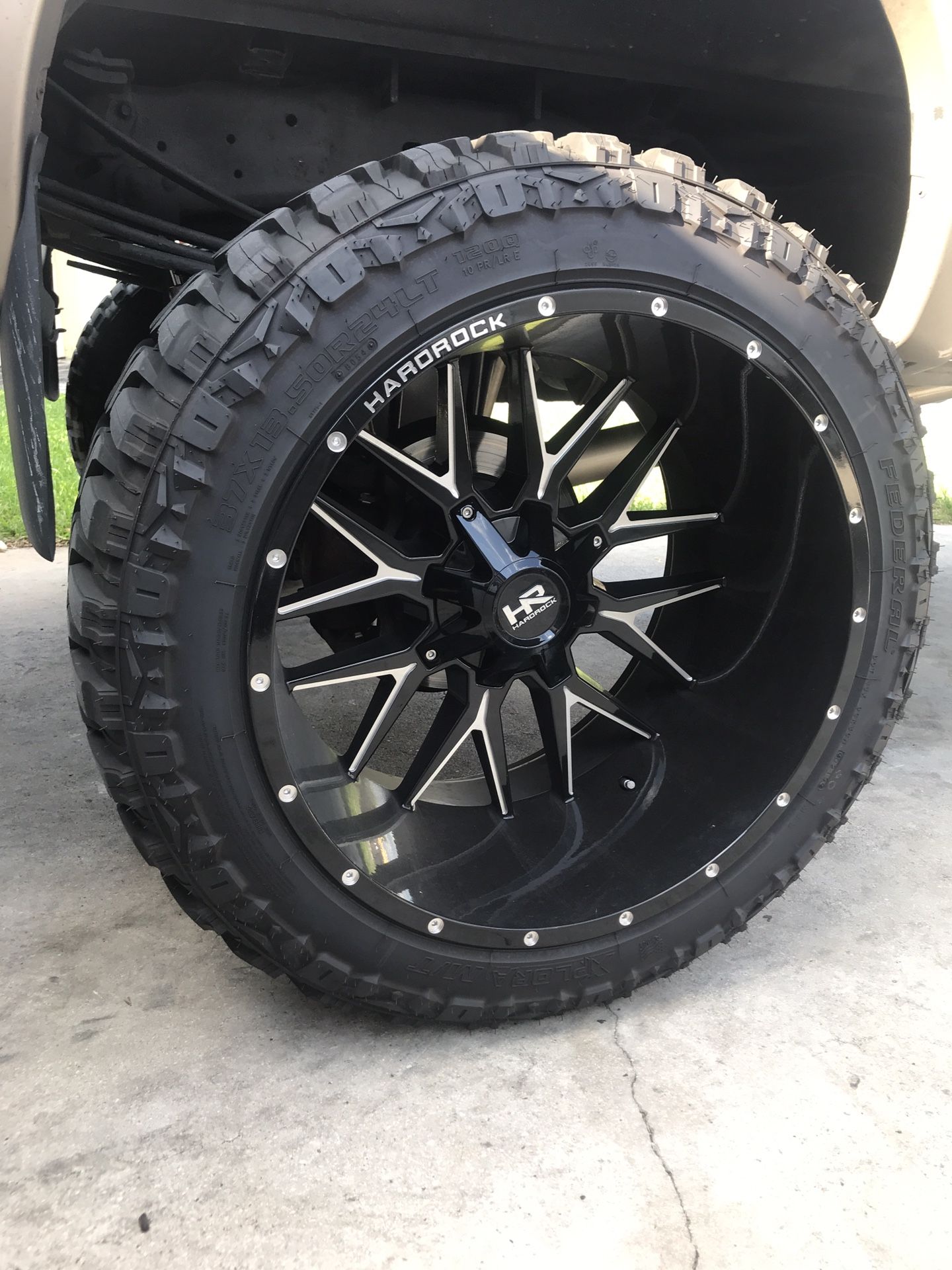 37x13.50R24 Federal Xplora M/T Tires