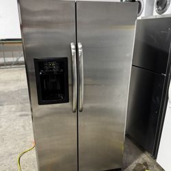 GE Fridge 