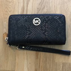 Michael Kors Black Snakeskin print Wristlet 
