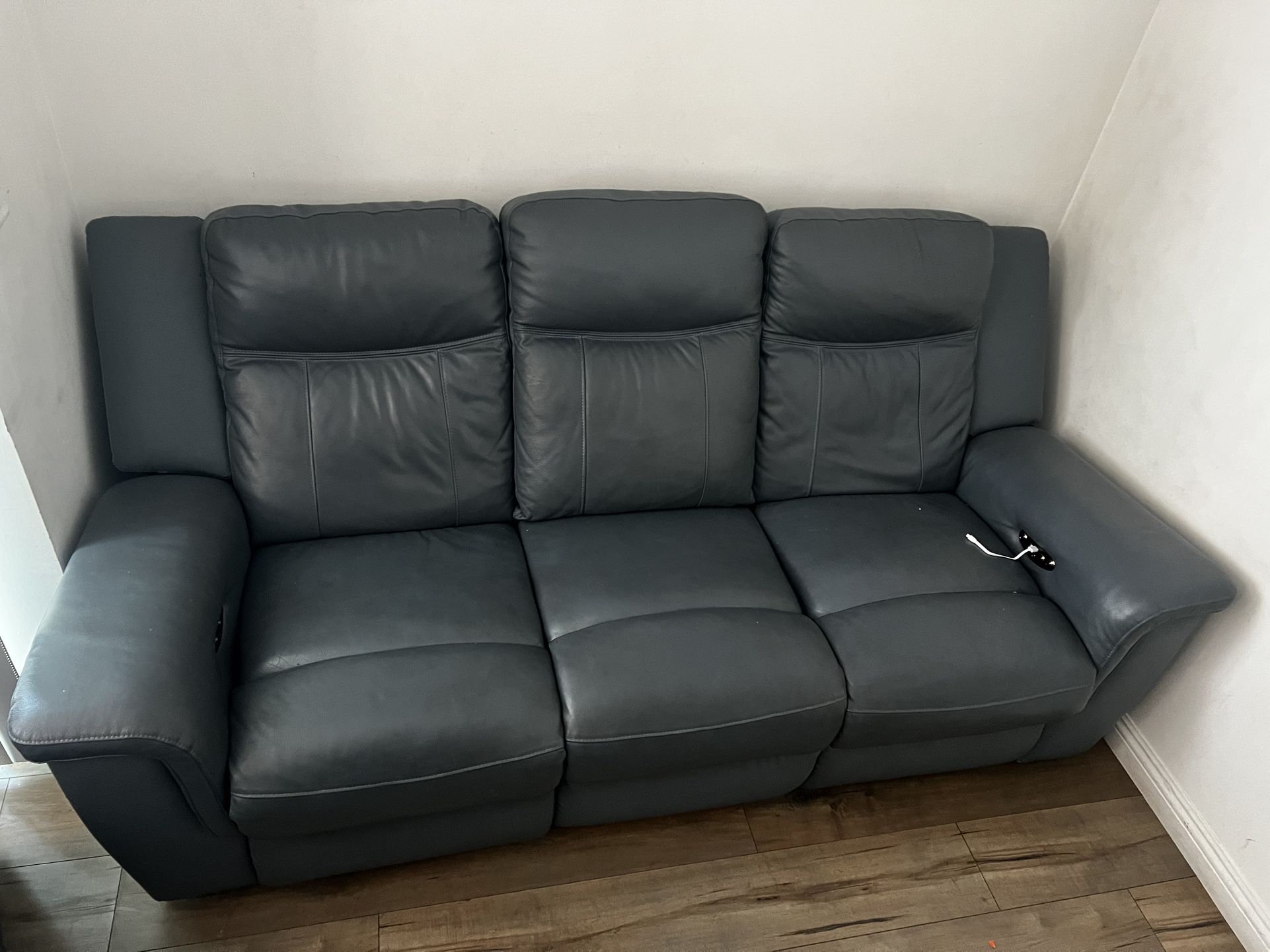 Recliner couch