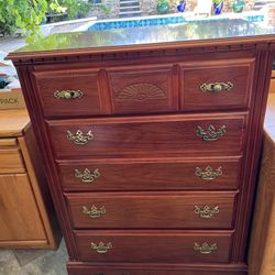 Vintage Mahogany 5-Drawer Chest – Matching Dresser Set
