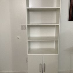 Tables Cabinet