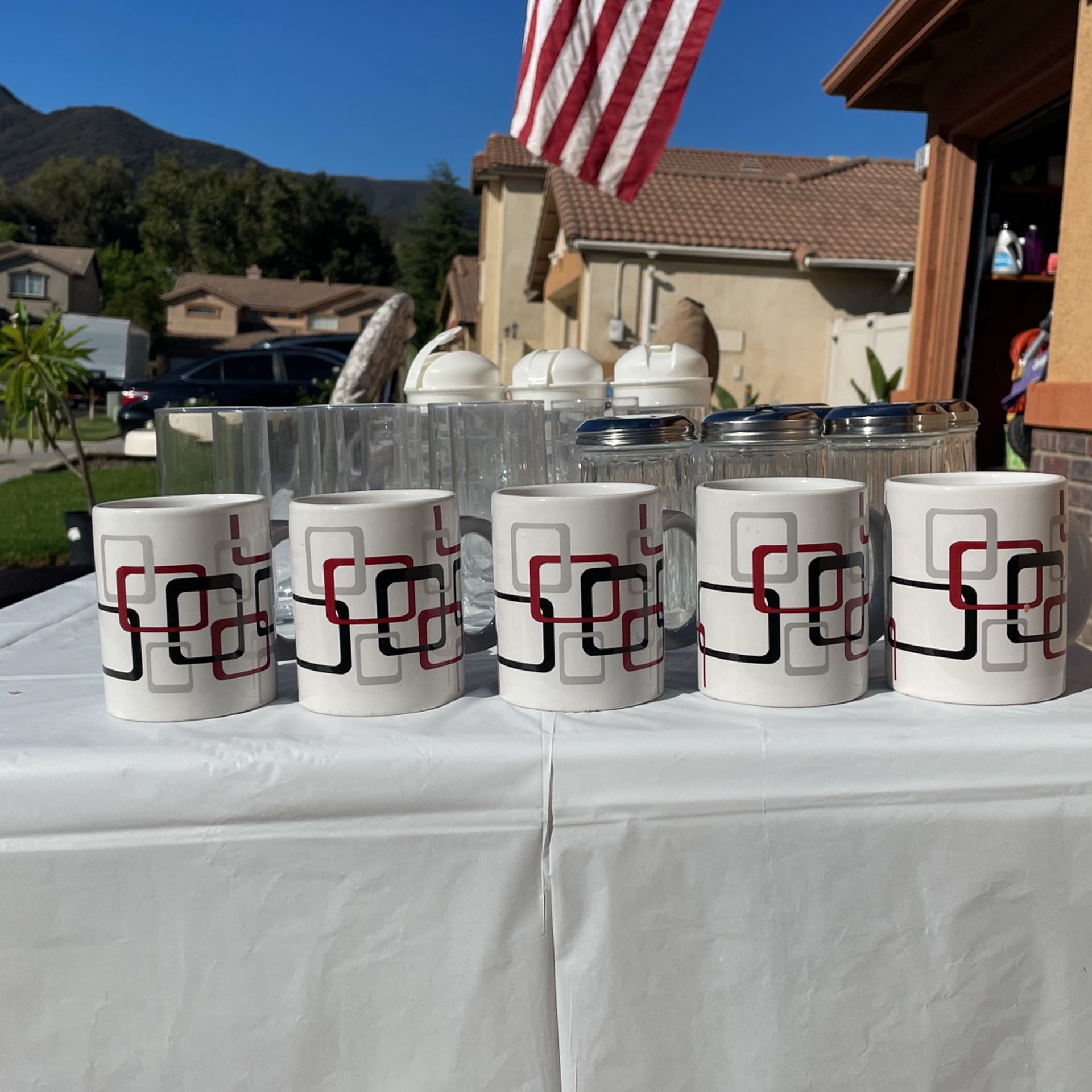 5 Mugs