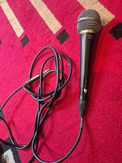 Microphone