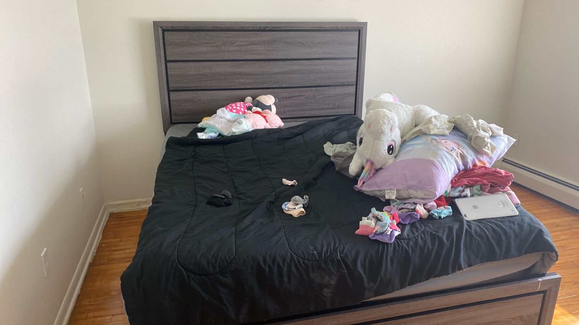 Queen Bed