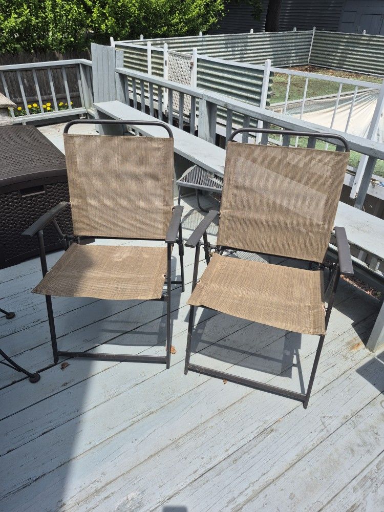 Paito/ Deck Chair And Tabel Set