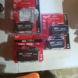 Milwaukee Batteries 5.0 @ Xc8.0
