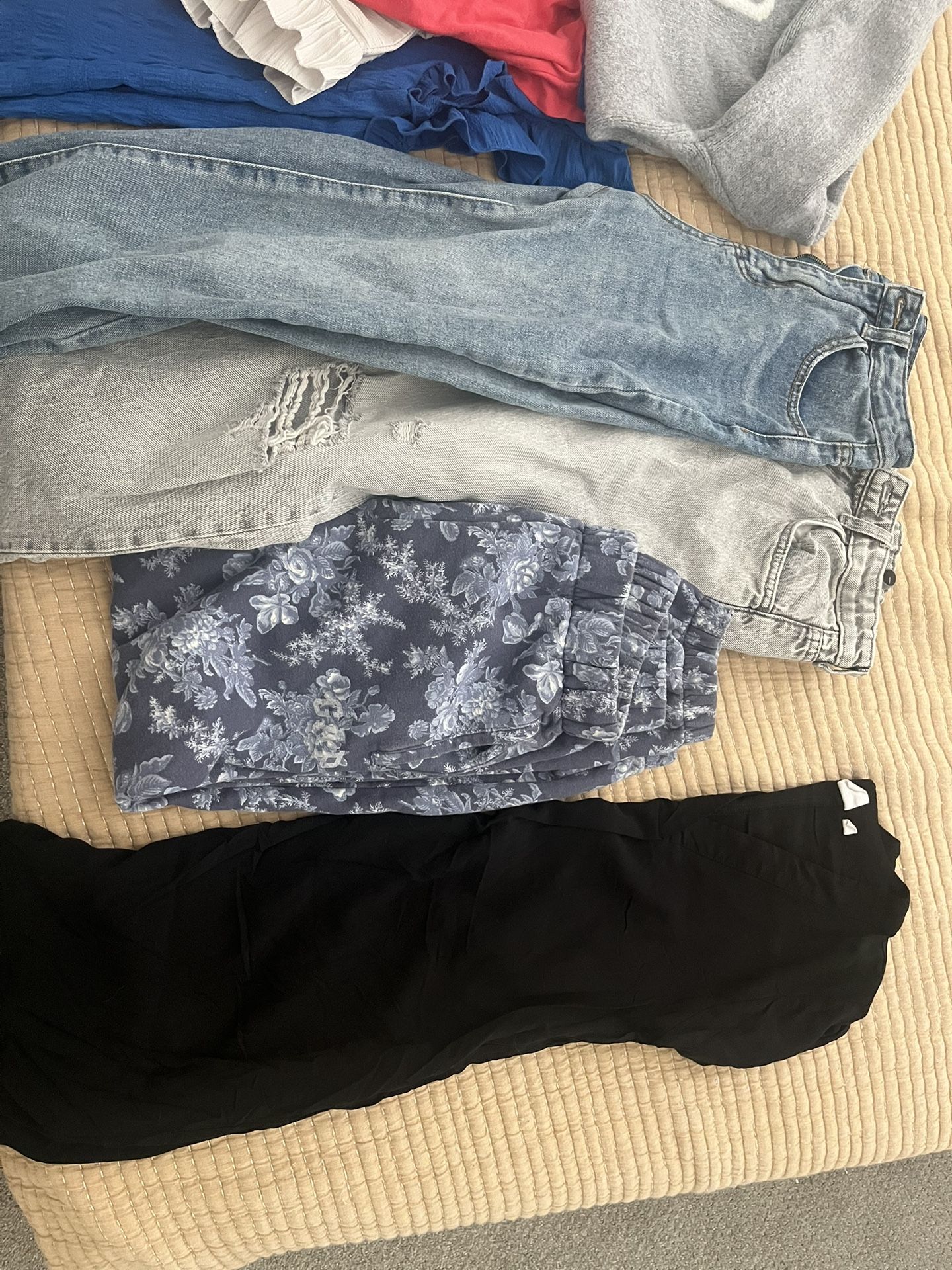 Teen/Tween Girls Clothing Lot