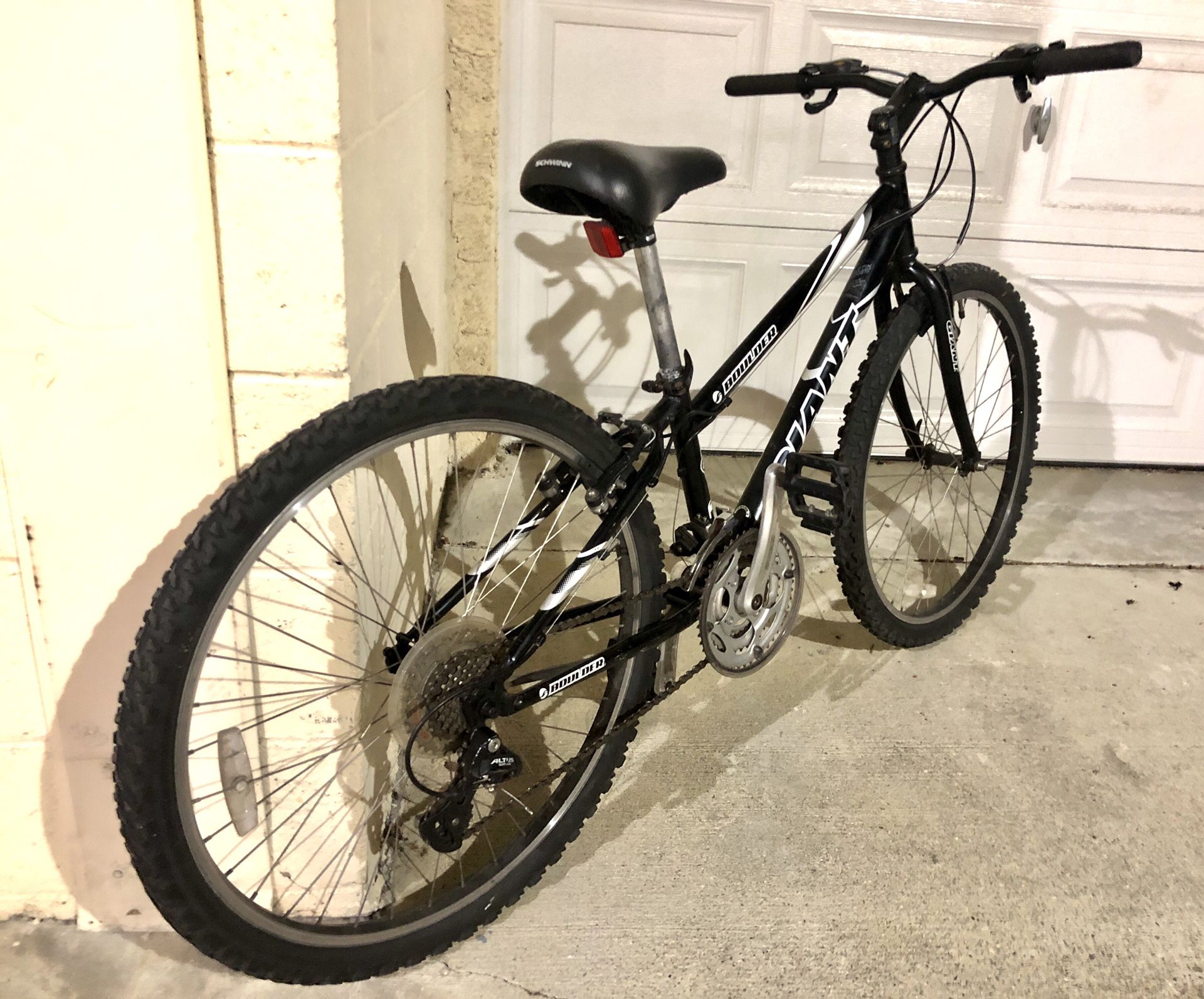 giant boulder mountain bike 2018